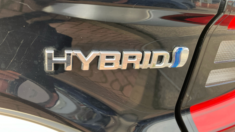 Toyota Yaris 1.5 Hybrid Design 5dr CVT Hybrid Hatchback